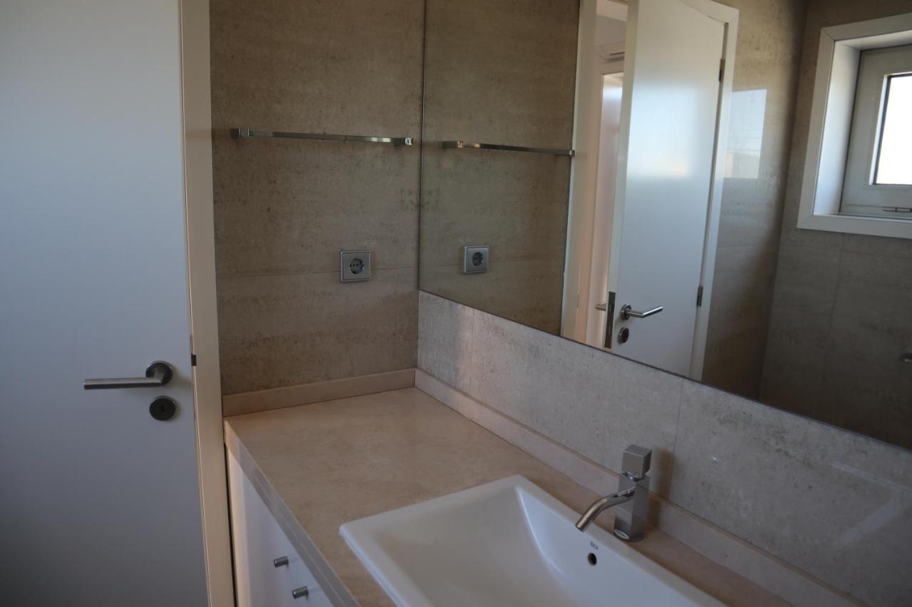 Villa Dos Salgados, 5Bdr, Beach Front, Near Salgados Golf Club Guia  Esterno foto