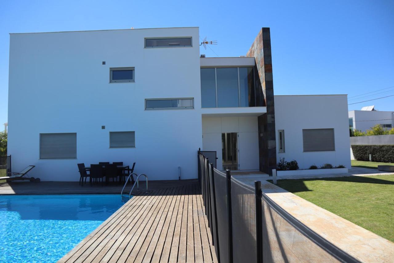 Villa Dos Salgados, 5Bdr, Beach Front, Near Salgados Golf Club Guia  Esterno foto