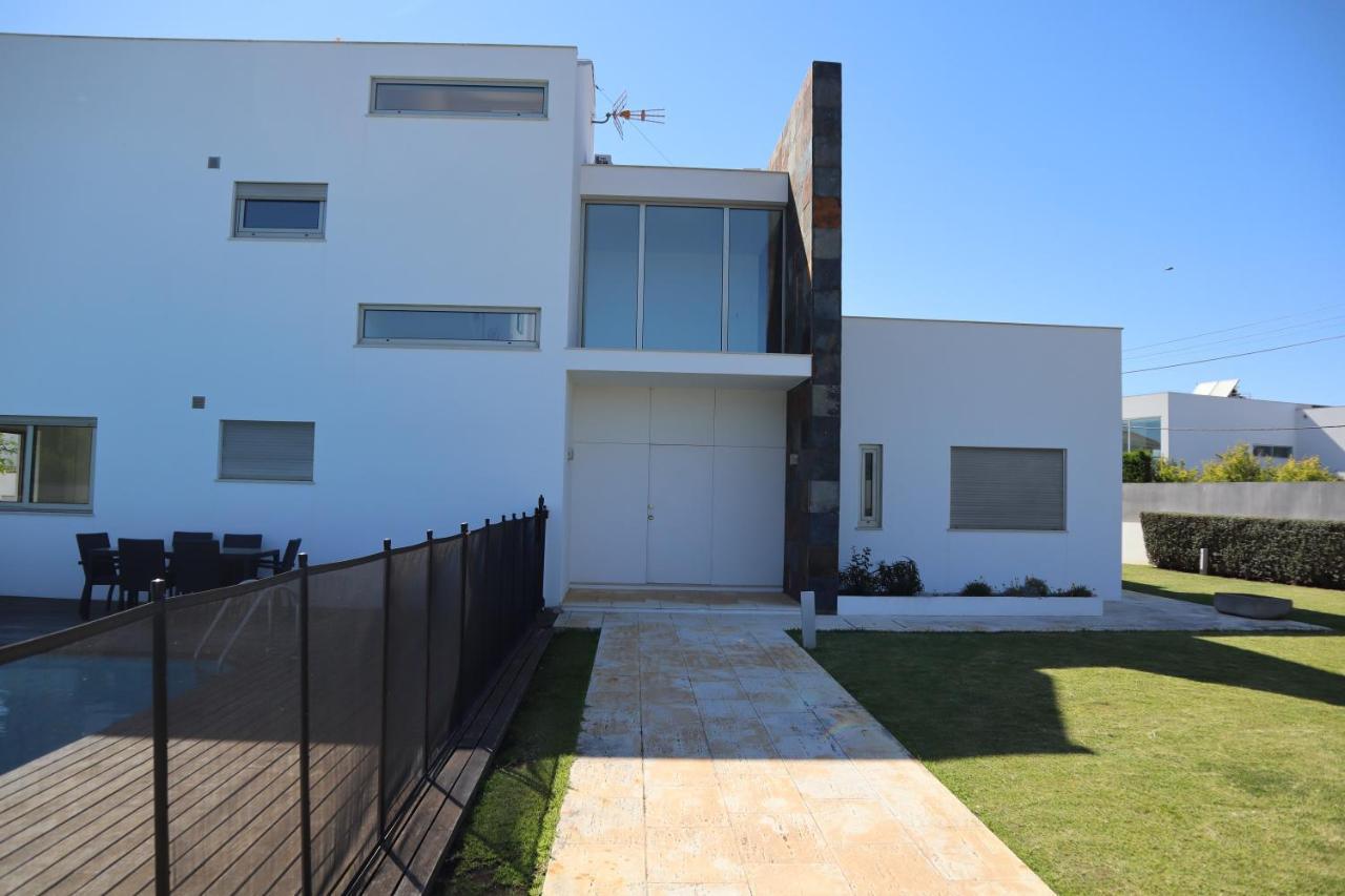 Villa Dos Salgados, 5Bdr, Beach Front, Near Salgados Golf Club Guia  Esterno foto